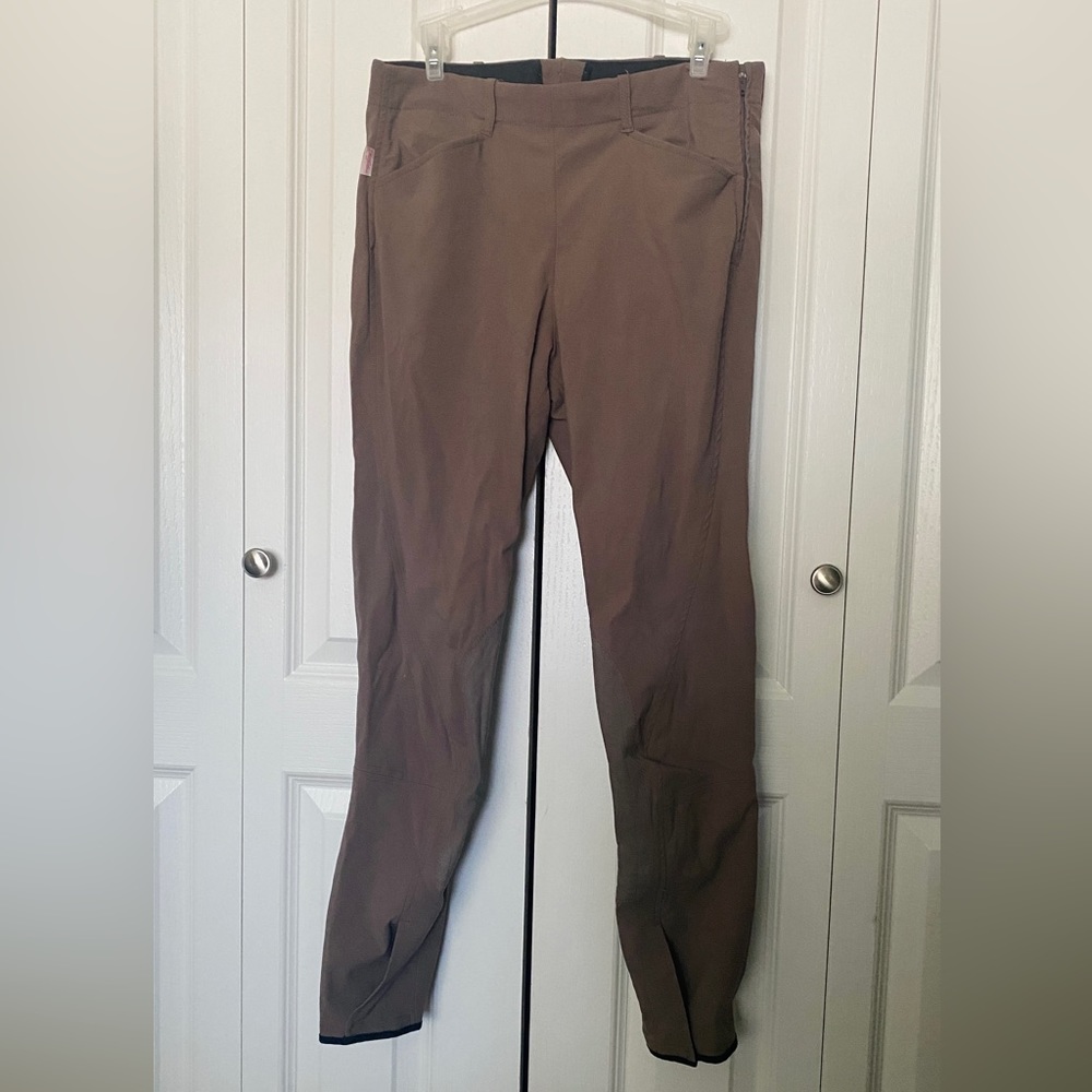 Tailored Sportsman English Riding Breeches with Knee Patch in Latte Brown